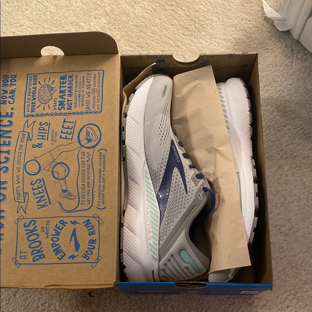 Brooks Adrenaline GTS 22